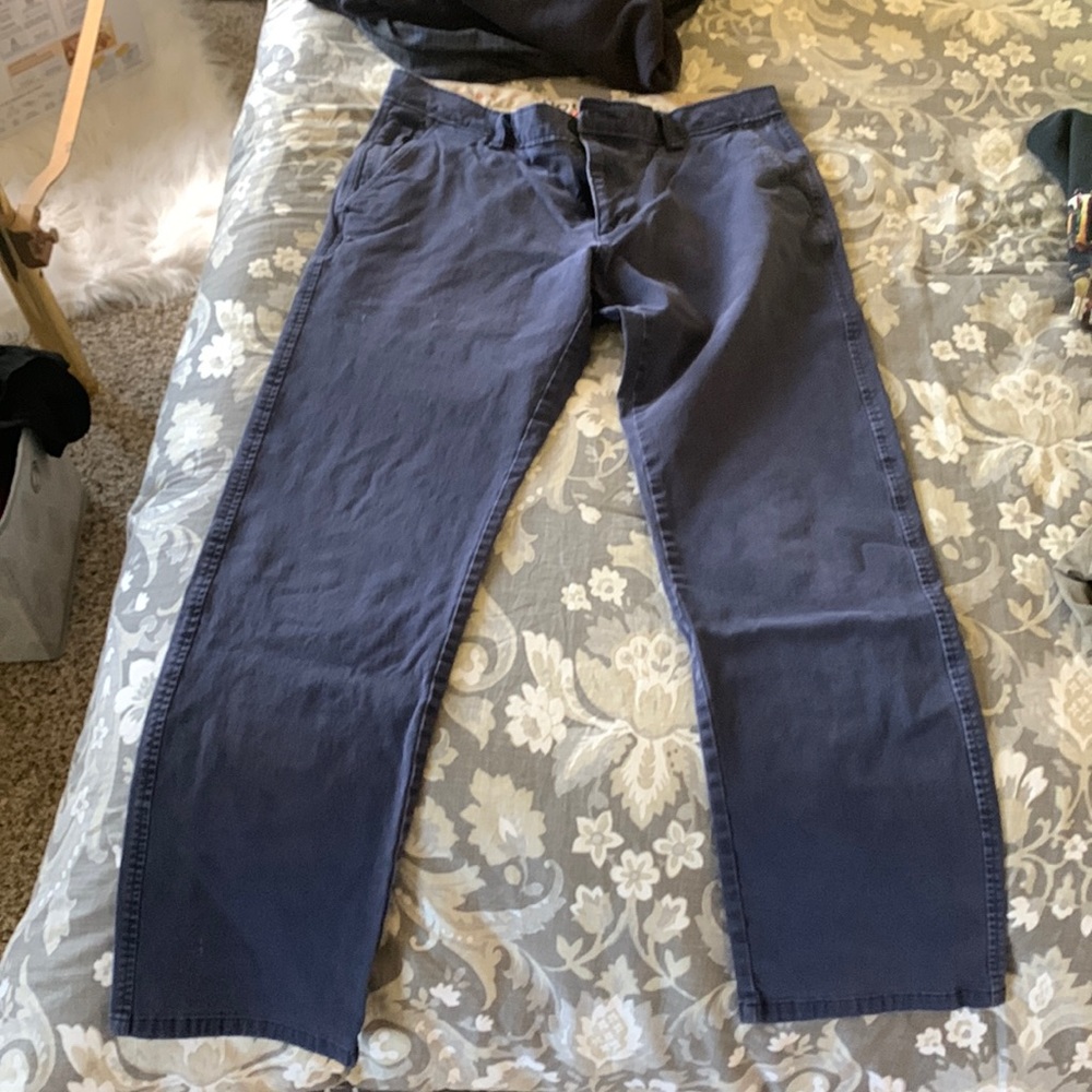32 x 30 Dockers Ultimate Chino straight leg blue